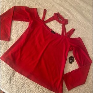 Super cute off shoulder top..